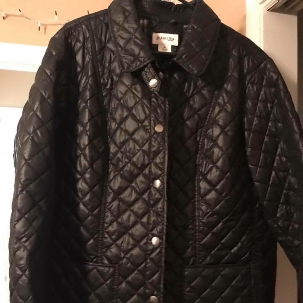 Black puffer jacket